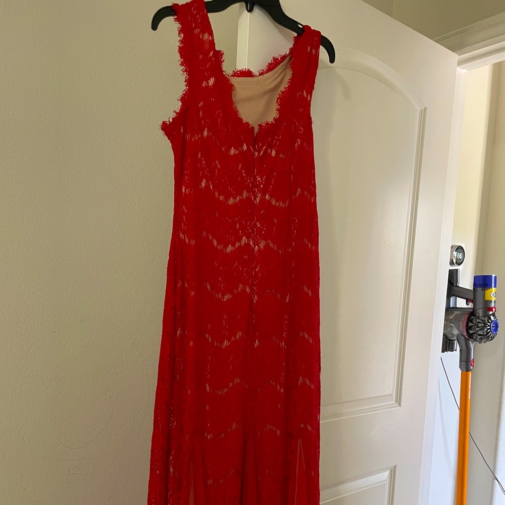 ✨BETSY & ADAM EVENING GOWN✨